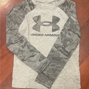 Under Armour Kids Gray Camo Long Sleeve Tee